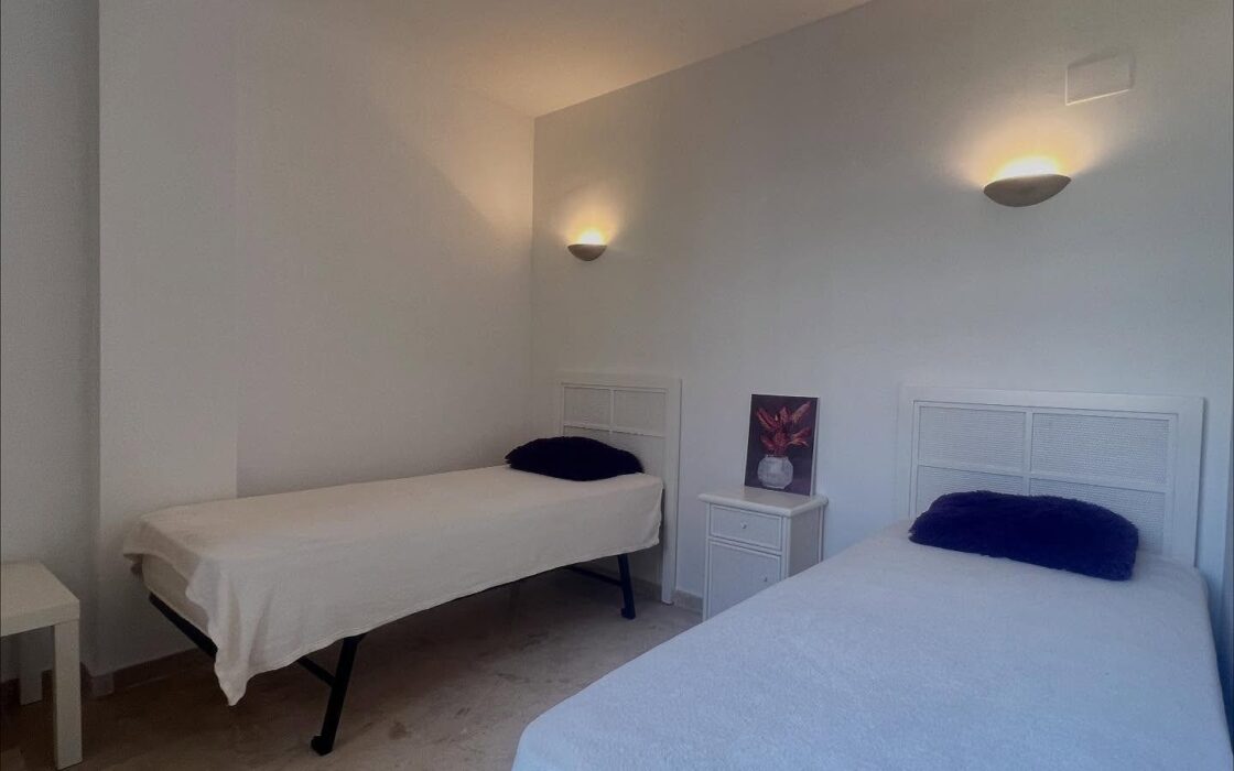 Апартаменти в Торревьехе 110 кв.м з терасою та видом на море