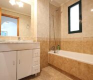 Апартаменти 63 кв.м в Ориуэла Коста 500 м від моря