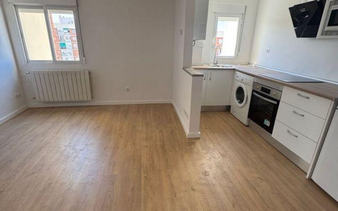 Светлая квартира с двумя спальнями в Мадриде, 55 кв.м.