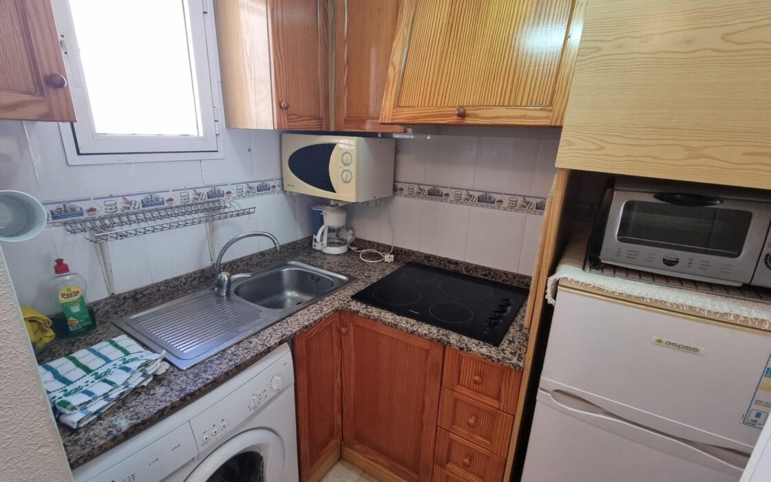 Апартаменты 51 кв.м с террасой в Торревьехе у моря