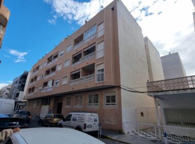 Апартаменты 51 кв.м с террасой в Торревьехе у моря