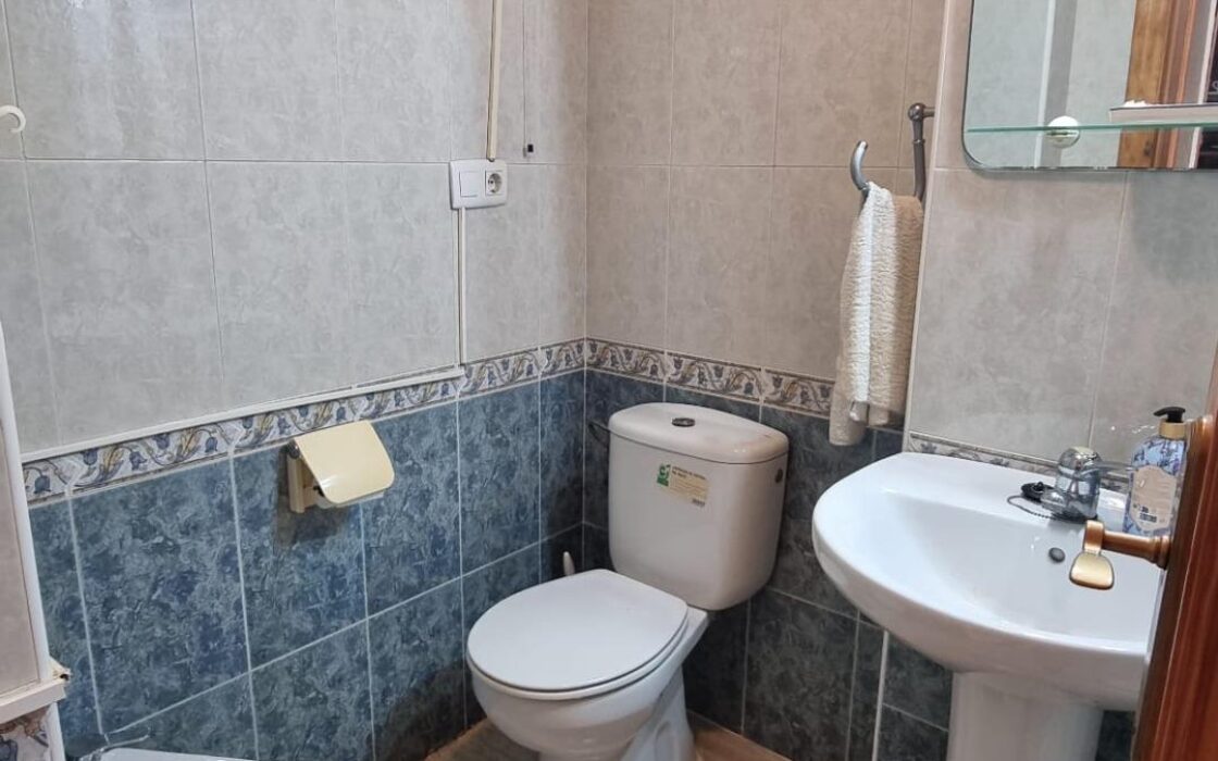 Апартаменты 51 кв.м с террасой в Торревьехе у моря