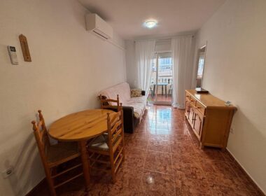 Апартаменты 60 кв.м с террасой в Торревьехе у моря