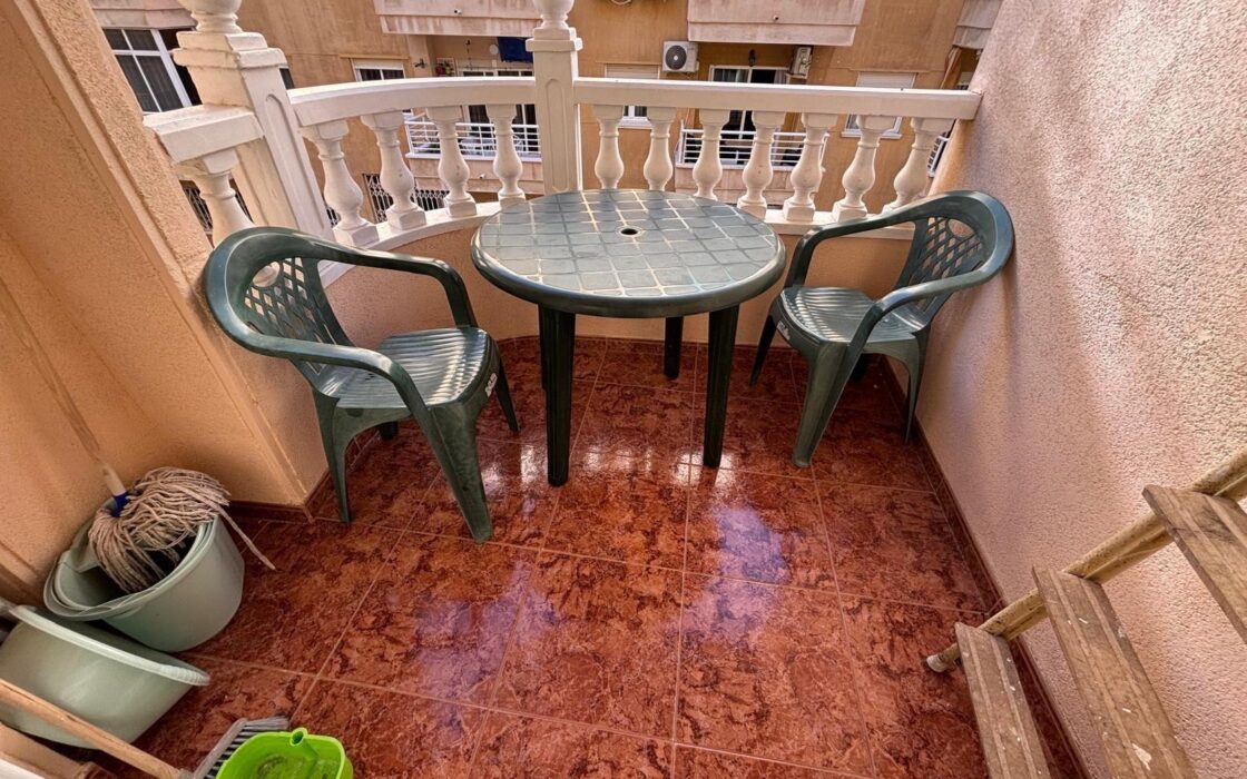 Апартаменты 60 кв.м с террасой в Торревьехе у моря