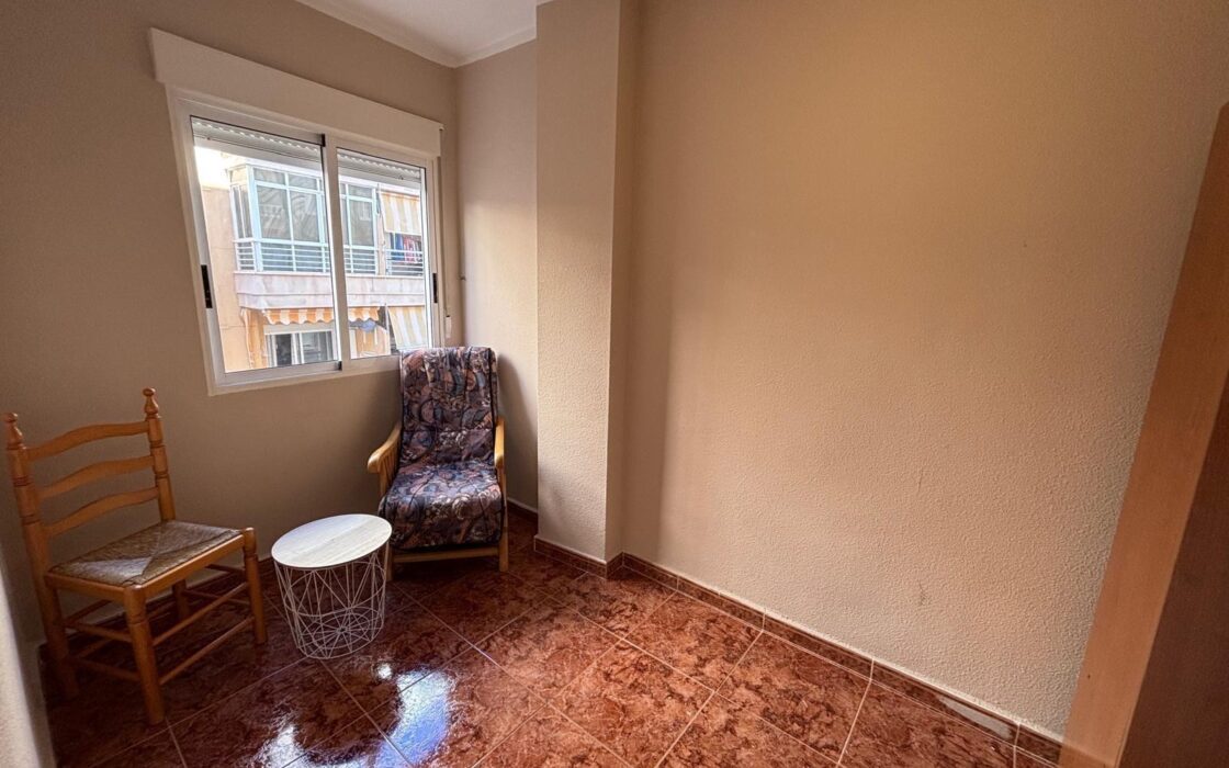 Апартаменты 60 кв.м с террасой в Торревьехе у моря