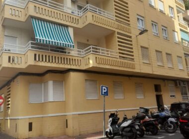 Апартаменты 80 кв.м у моря в Торревьехе с террасой