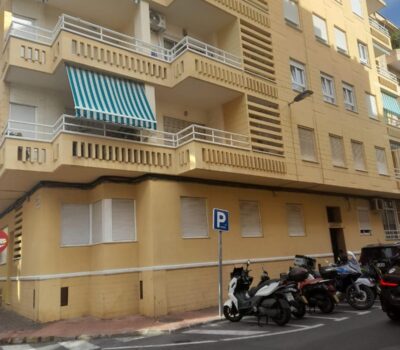 Апартаменти 80 кв.м у моря в Торревьехе з терасою