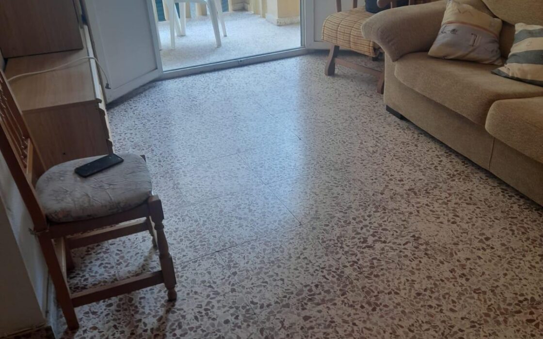 Апартаменты 80 кв.м у моря в Торревьехе с террасой