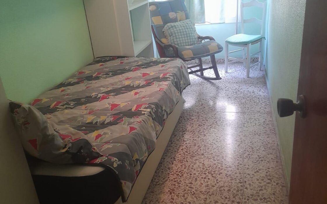 Апартаменты 80 кв.м у моря в Торревьехе с террасой