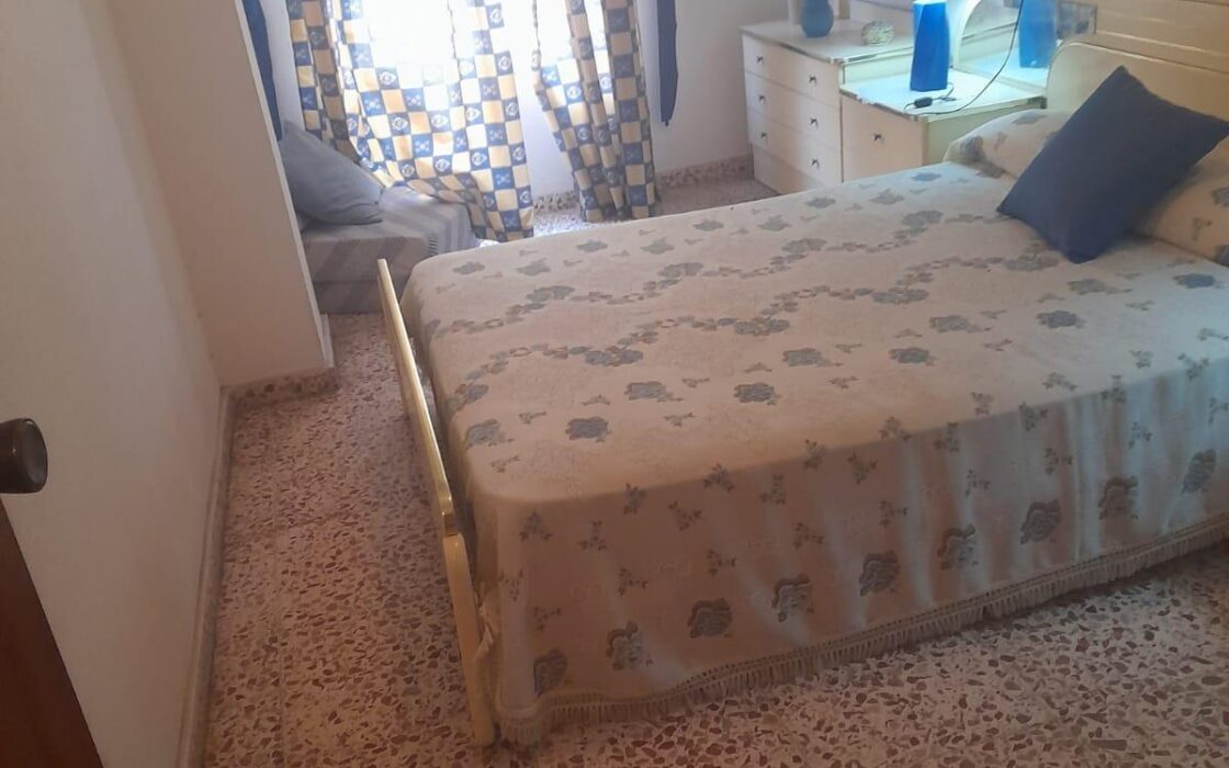 Апартаменты 80 кв.м у моря в Торревьехе с террасой