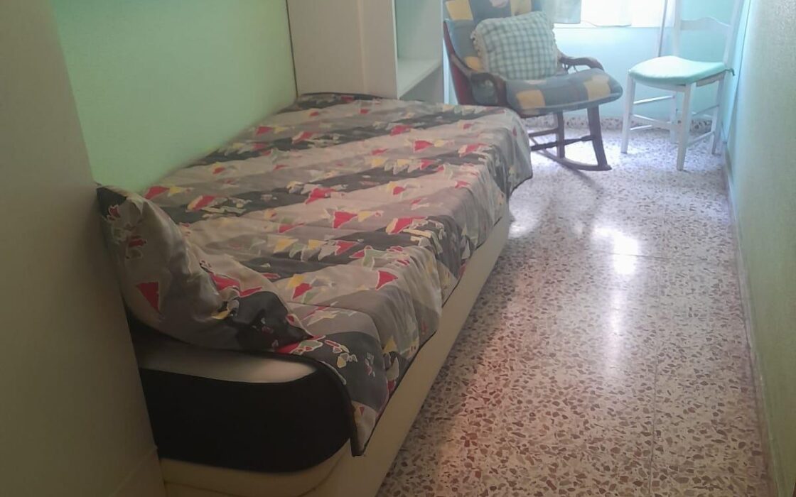 Апартаменты 80 кв.м у моря в Торревьехе с террасой