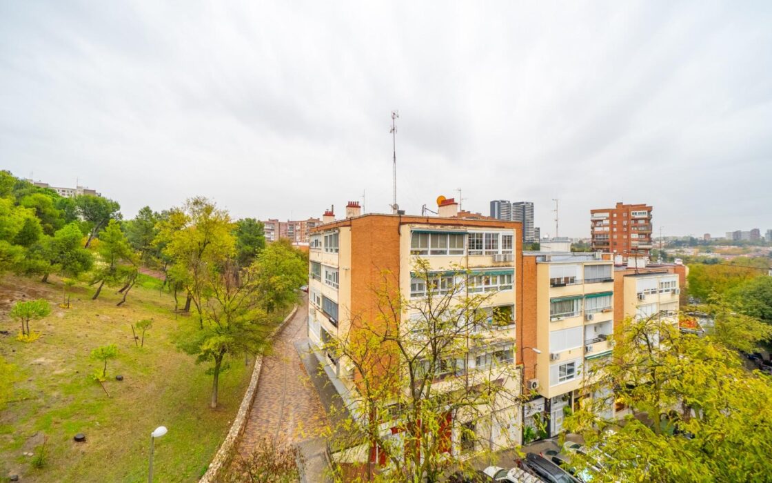 Квартира с двумя террасами в Мадриде 3 комнаты 73 кв.м