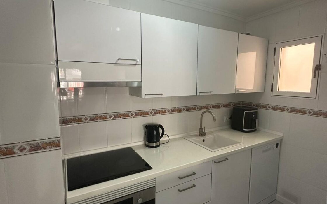 Апартаменты 60 кв.м в Торревьехе у моря с террасой