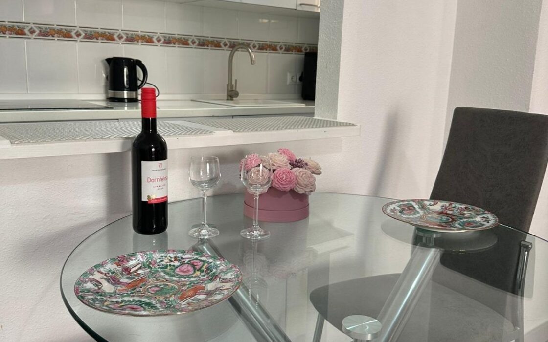 Апартаменты 60 кв.м в Торревьехе у моря с террасой