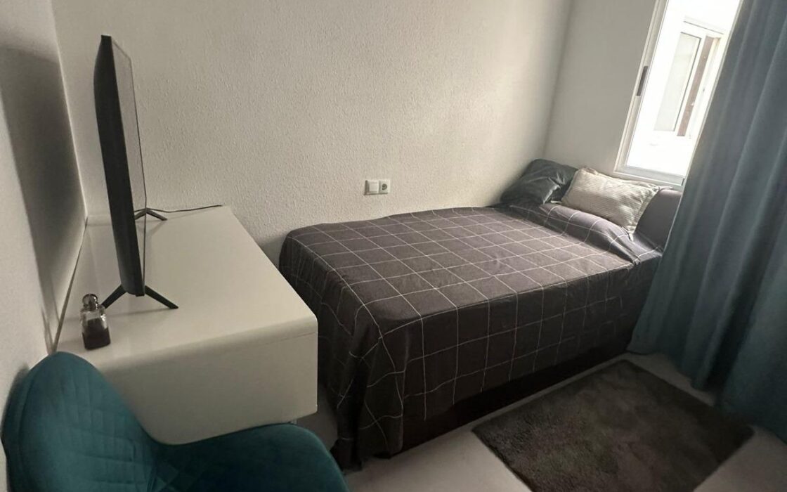 Апартаменты 60 кв.м в Торревьехе у моря с террасой