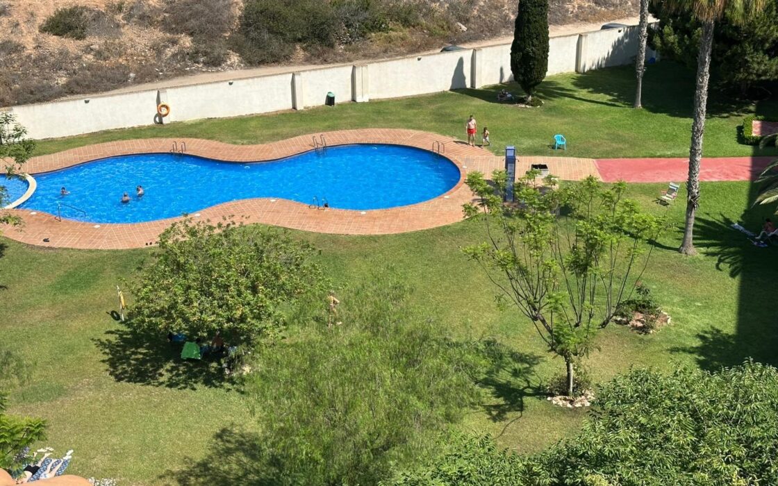 Апартаменты 60 кв.м в Торревьехе у моря с террасой