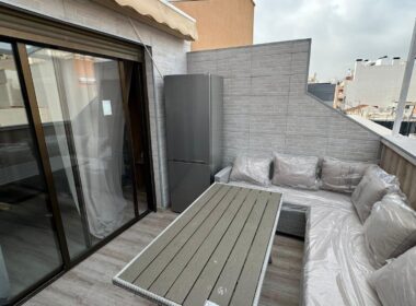 Студия в Торревьехе 31 кв.м у моря с ремонтом