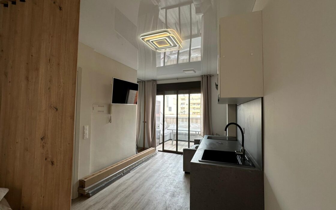 Студия в Торревьехе 31 кв.м у моря с ремонтом