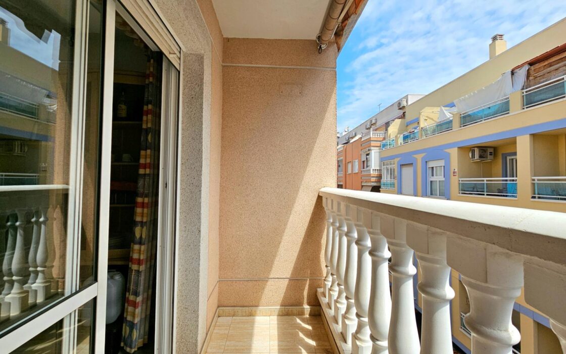 Продаются апартаменты 70 кв.м в Торревьехе, 750 м до моря