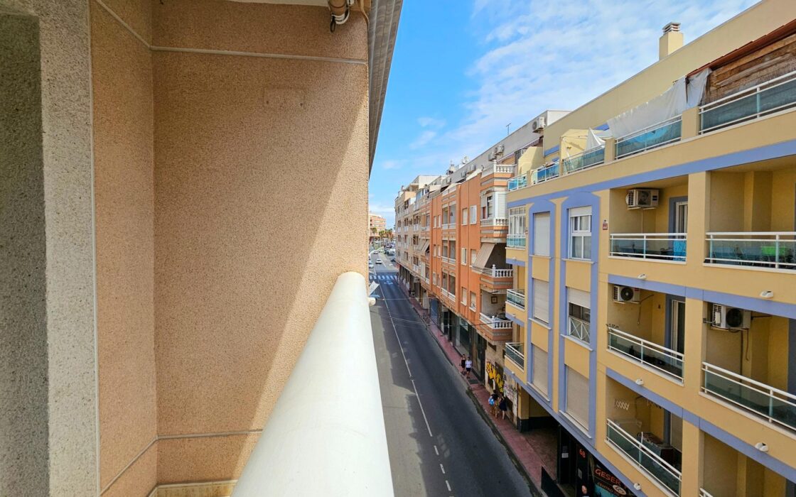 Продаются апартаменты 70 кв.м в Торревьехе, 750 м до моря