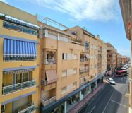 Продаются апартаменты 70 кв.м в Торревьехе, 750 м до моря