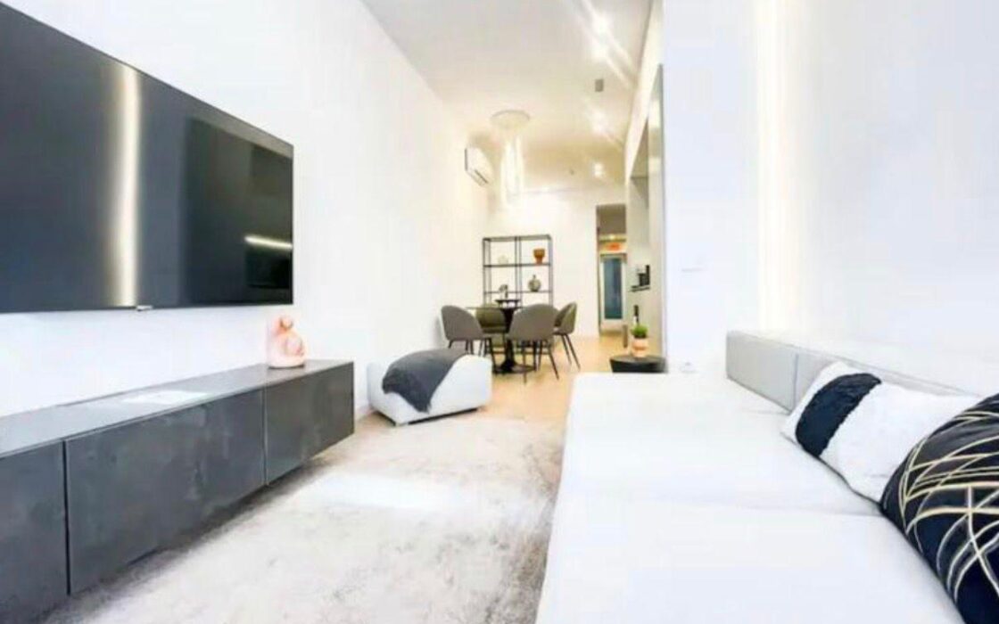 Апартаменты 65 кв.м в Мадриде с 3 комнатами и лифтом