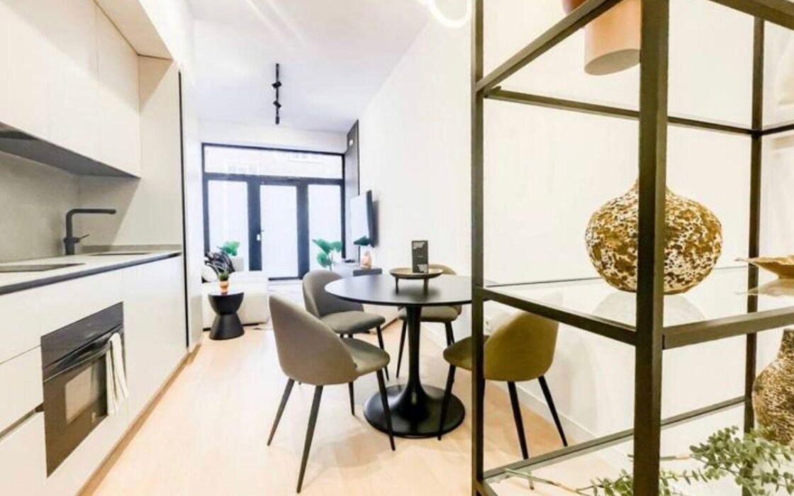 Апартаменты 65 кв.м в Мадриде с 3 комнатами и лифтом