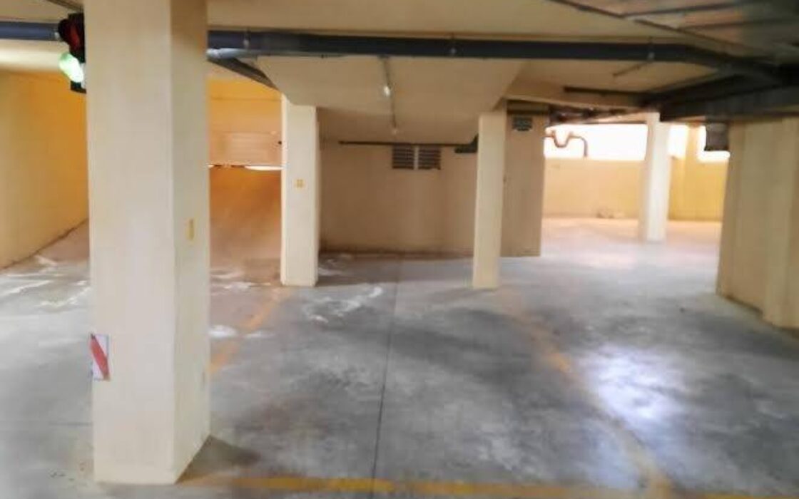 Апартаменты 70 кв.м в Альморади с бассейном 16 км от моря