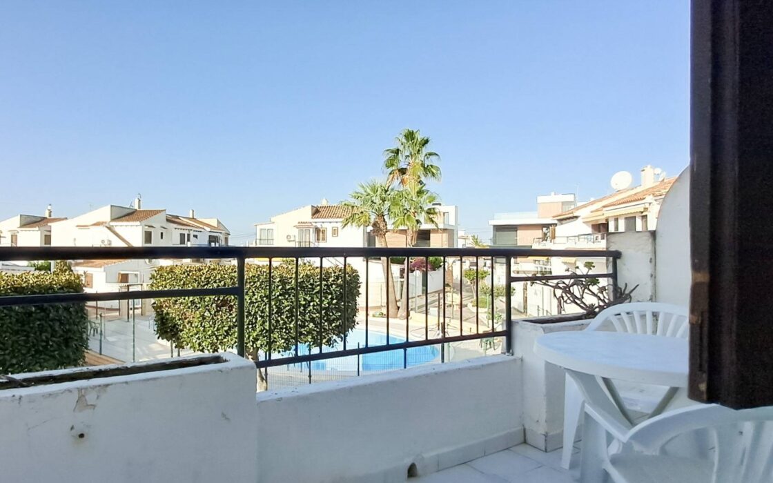 Апартаменты 31 кв.м в Торревьехе, 1 км от моря