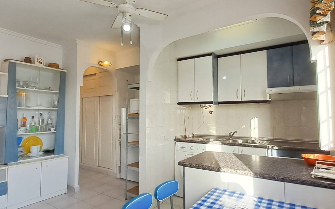 Апартаменты 31 кв.м в Торревьехе, 1 км от моря