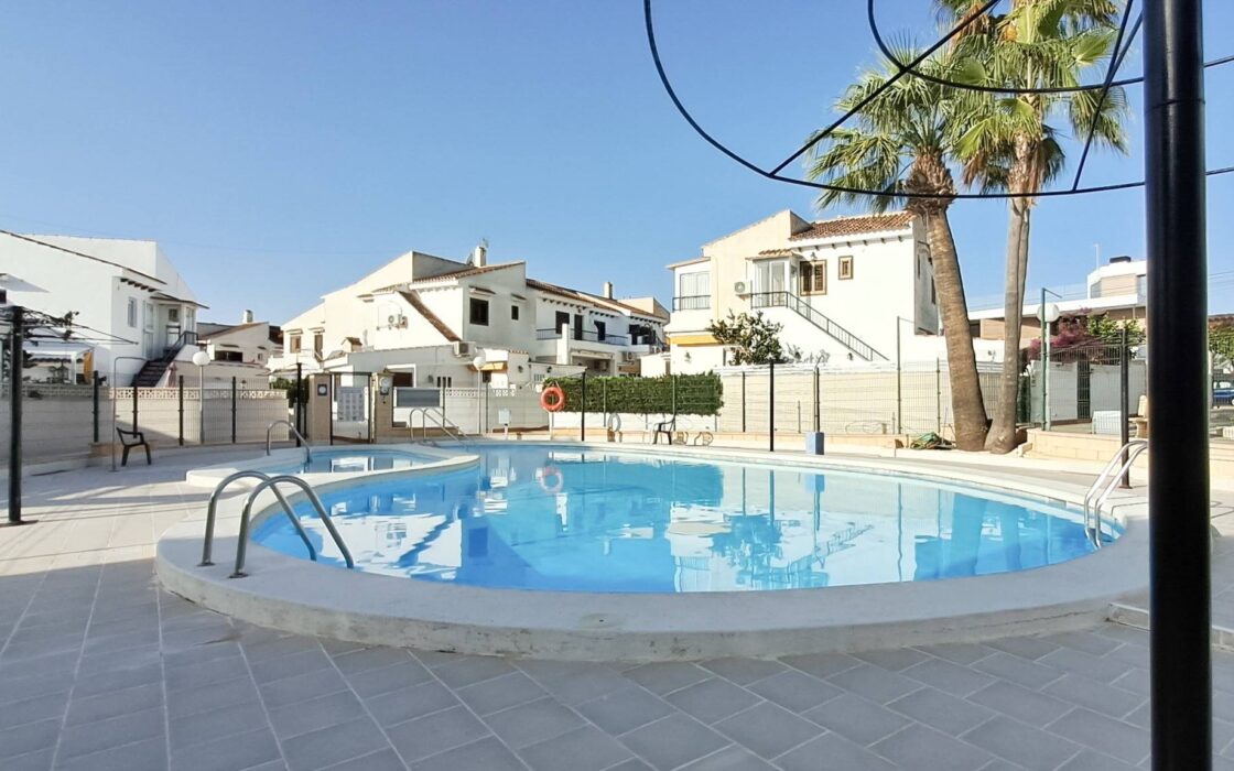 Апартаменты 31 кв.м в Торревьехе, 1 км от моря