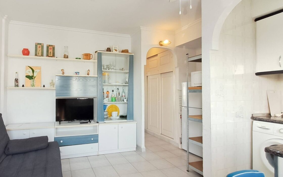 Апартаменты 31 кв.м в Торревьехе, 1 км от моря