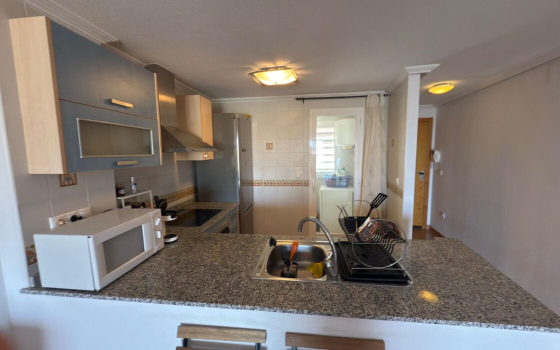 Апартаменты с террасой у моря в Эль Кампельо 76 кв.м