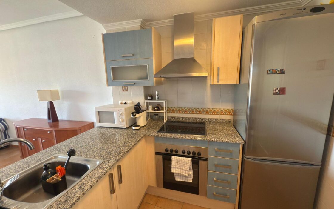 Апартаменты с террасой у моря в Эль Кампельо 76 кв.м