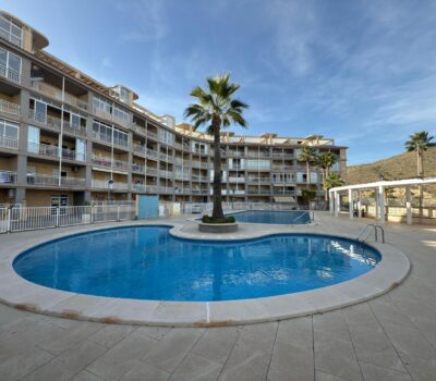 Апартаменти з терасою біля моря в Ель Кампельо 76 кв.м