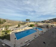 Апартаменты с террасой у моря в Эль Кампельо 76 кв.м