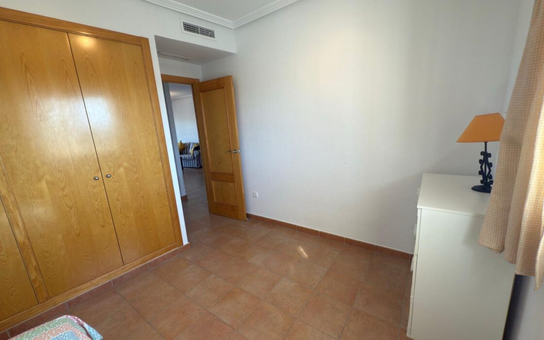 Апартаменты с террасой у моря в Эль Кампельо 76 кв.м