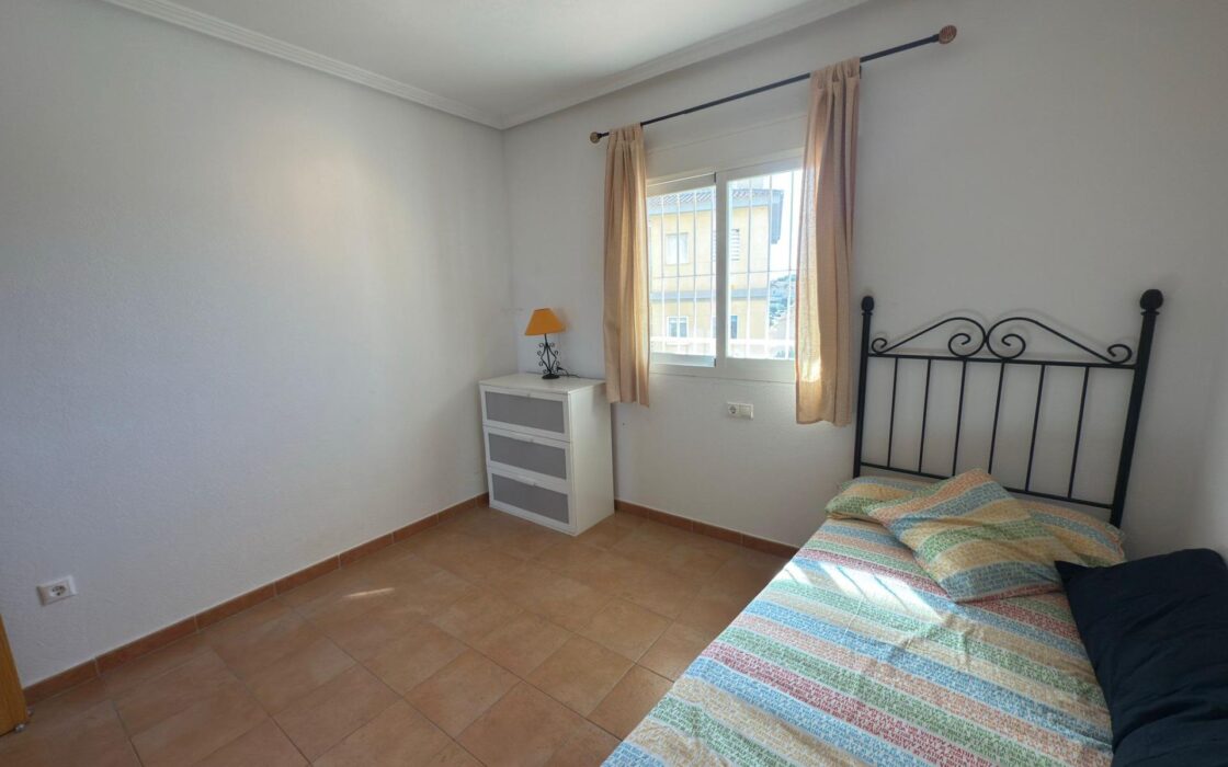 Апартаменты с террасой у моря в Эль Кампельо 76 кв.м