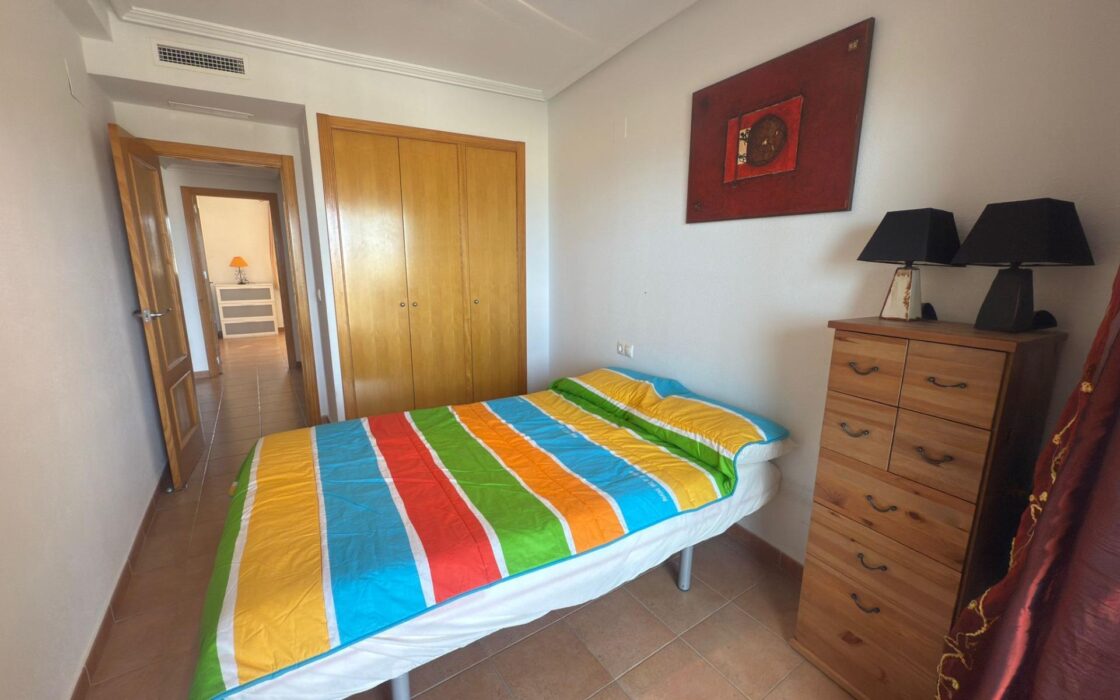 Апартаменты с террасой у моря в Эль Кампельо 76 кв.м