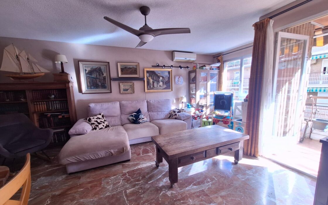 Апартамент 127 кв.м в Аликанте у моря с террасой