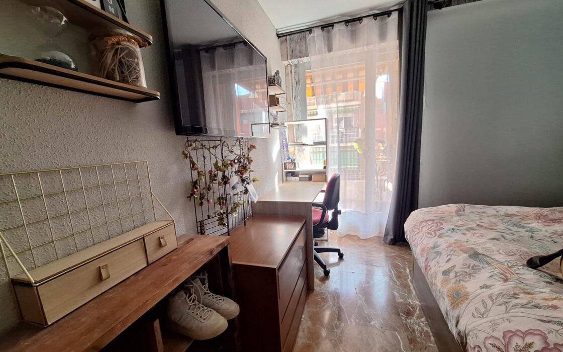 Апартамент 127 кв.м в Аликанте у моря с террасой