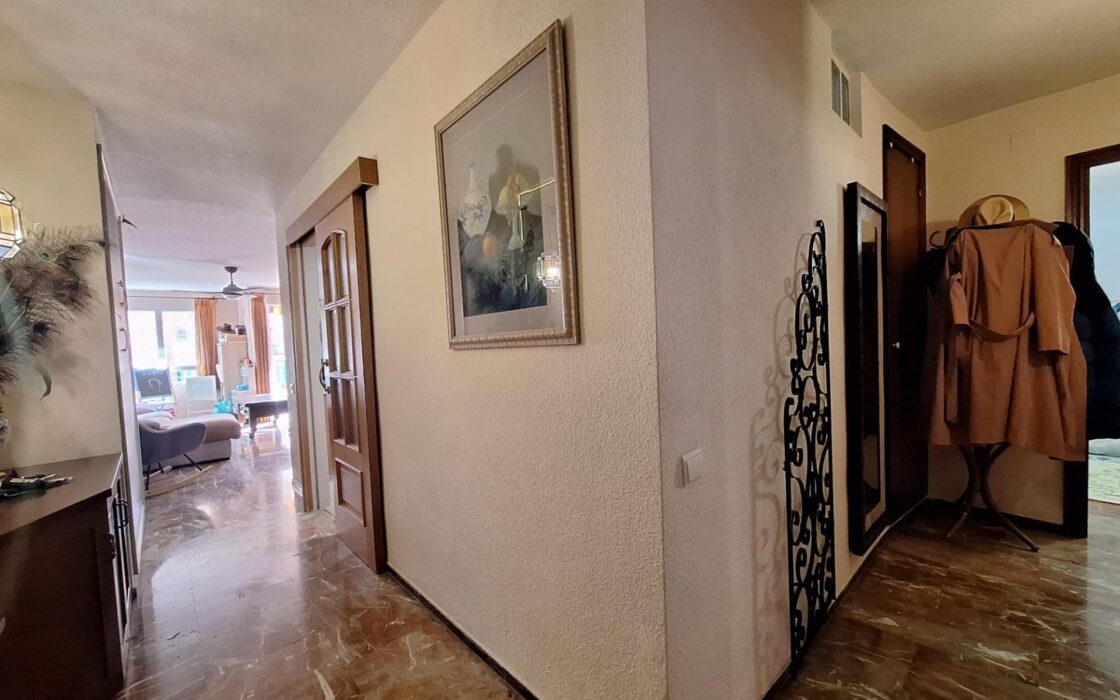 Апартамент 127 кв.м в Аликанте у моря с террасой