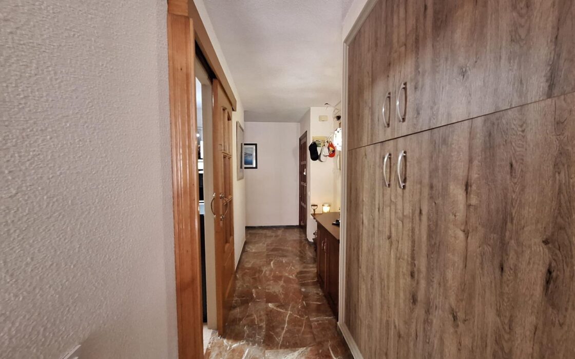 Апартамент 127 кв.м в Аликанте у моря с террасой