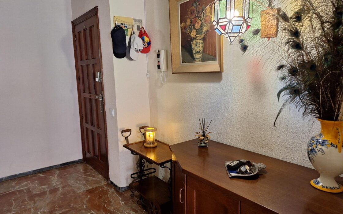 Апартамент 127 кв.м в Аликанте у моря с террасой