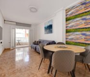 Апартаменты в Торревьехе 68 кв.м с террасой у моря