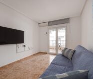 Апартаменты в Торревьехе 68 кв.м с террасой у моря