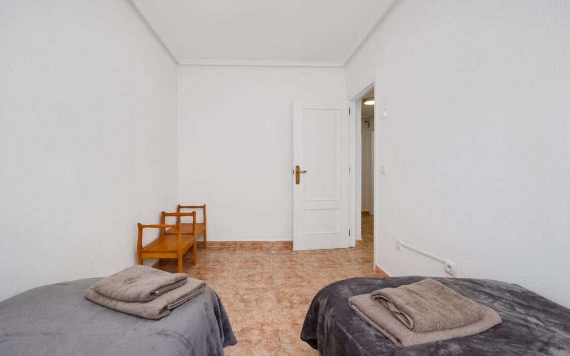 Апартаменты в Торревьехе 68 кв.м с террасой у моря