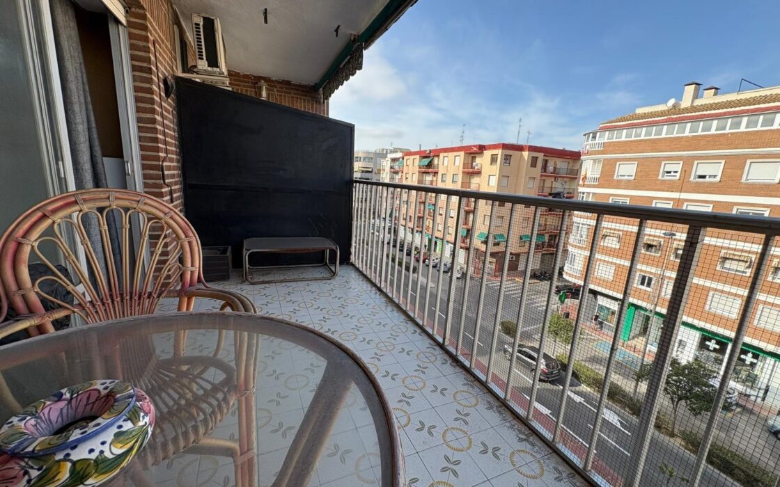 Апартаменты 99 кв.м у моря в Торревьехе, 2 спальни