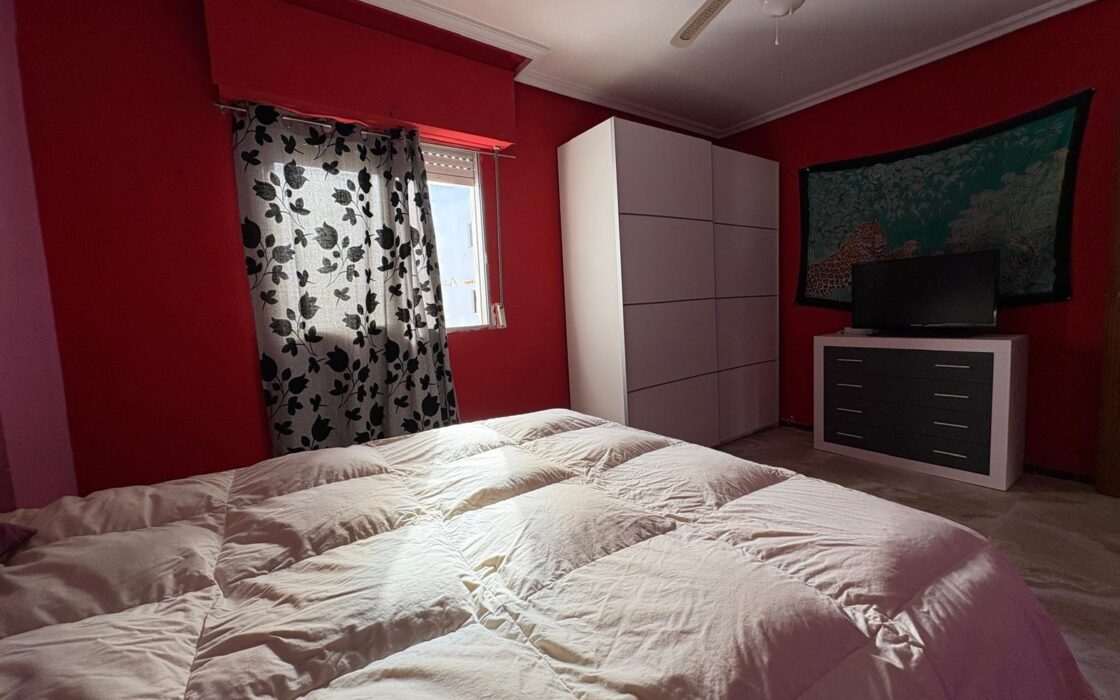 Апартаменты 99 кв.м у моря в Торревьехе, 2 спальни