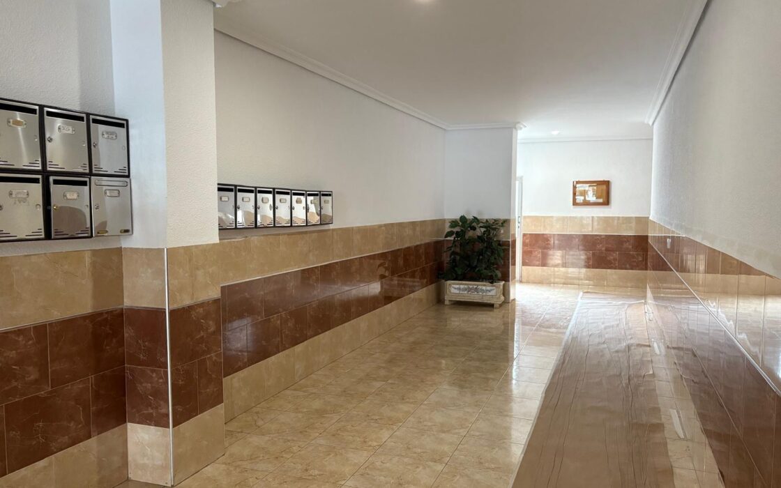 Апартаменты 99 кв.м у моря в Торревьехе, 2 спальни